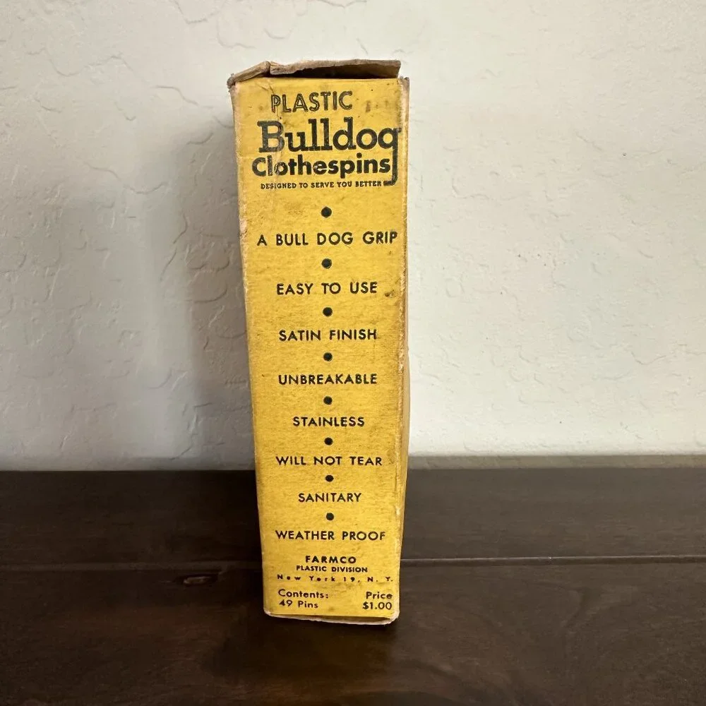 Vintage Bulldog Clothes Laundry Pins Hard Plastic 49 Pcs 1950s Assorted Colors - Picture 6 of 12